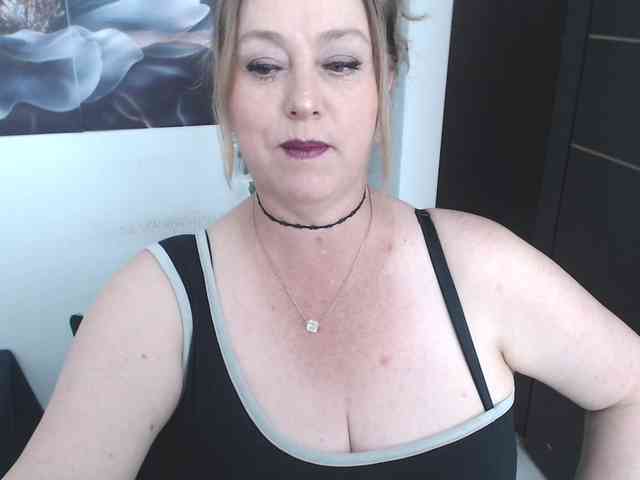 sweetsalo webcam