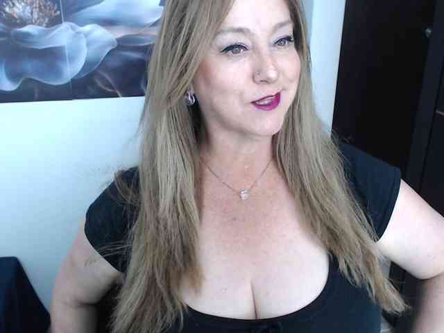 sweetsalo Live Webcam on BongaCams