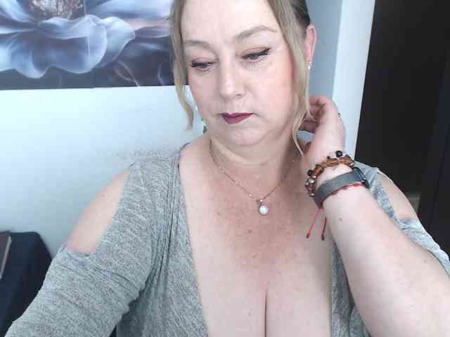 sweetsalo webcam