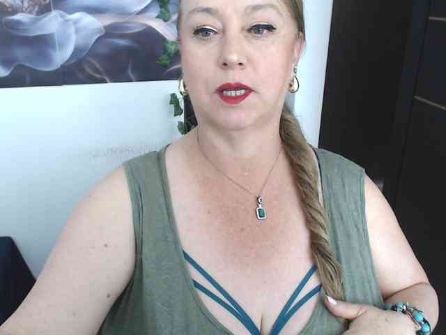 sweetsalo webcam