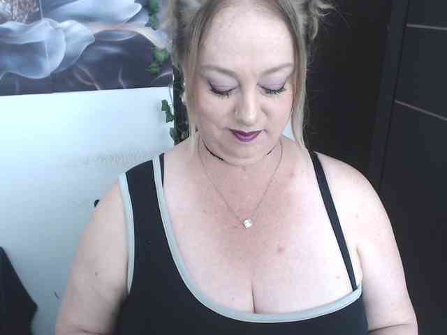 sweetsalo webcam