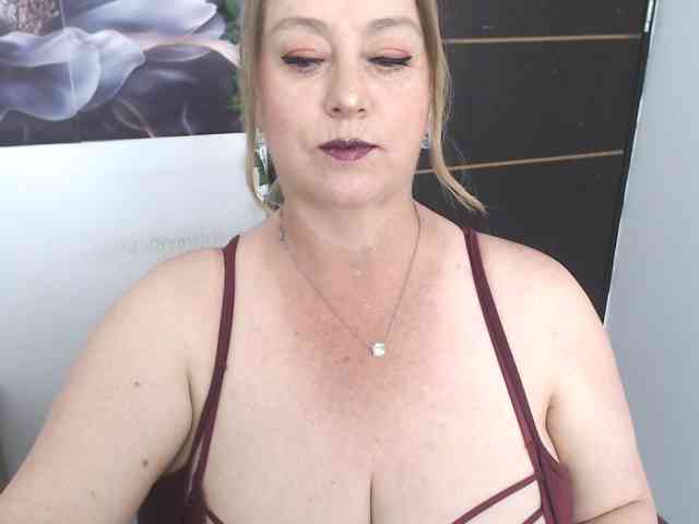 sweetsalo webcam
