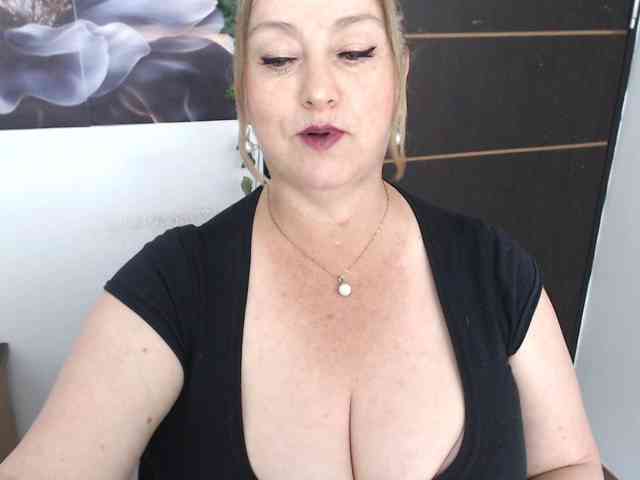 sweetsalo webcam