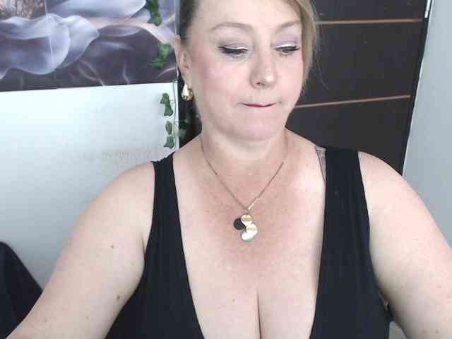 sweetsalo Live Webcam on BongaCams