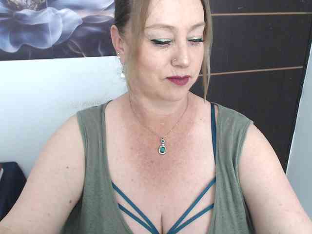 sweetsalo webcam