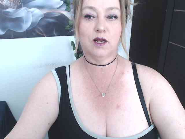 sweetsalo webcam