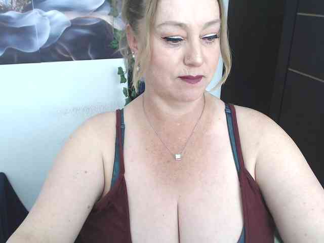 sweetsalo webcam