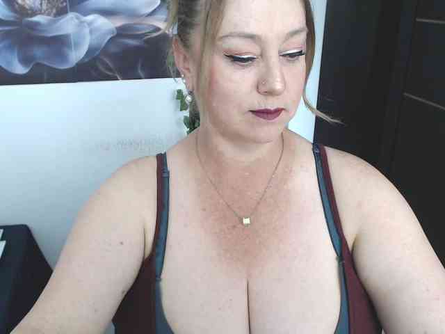 sweetsalo webcam