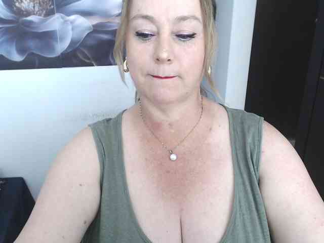 sweetsalo webcam