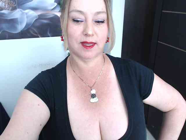 sweetsalo webcam