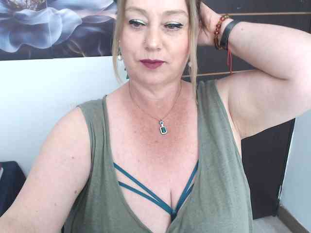 sweetsalo webcam