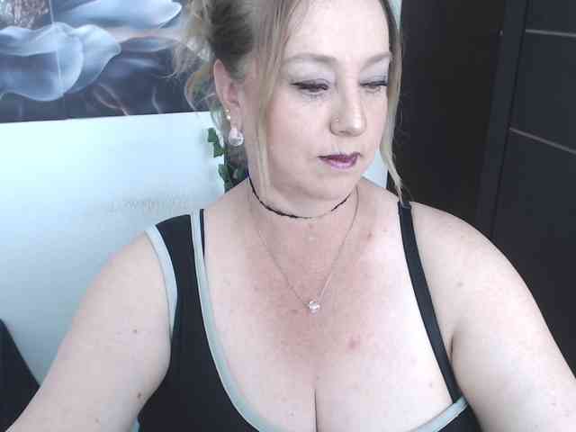 sweetsalo webcam