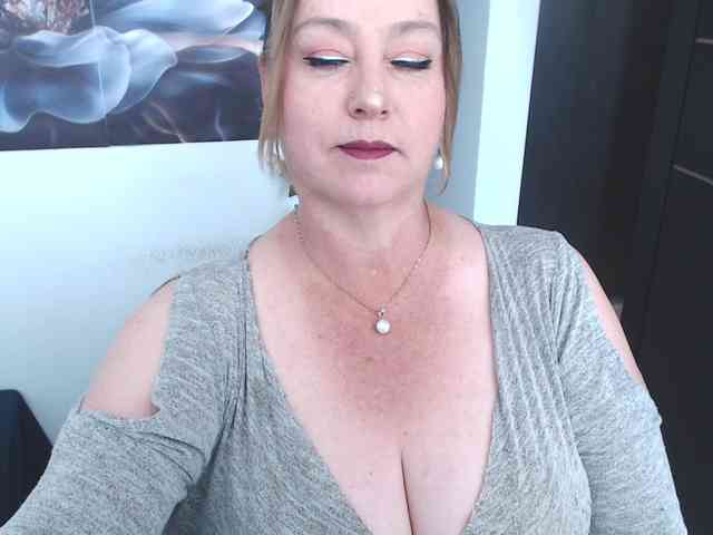 sweetsalo webcam