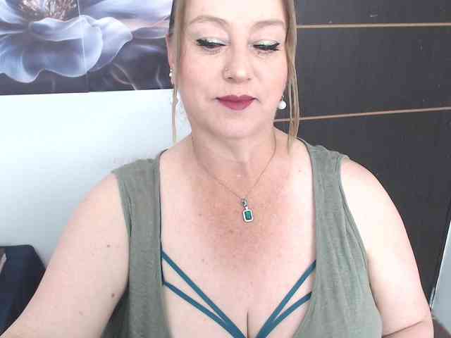 sweetsalo webcam