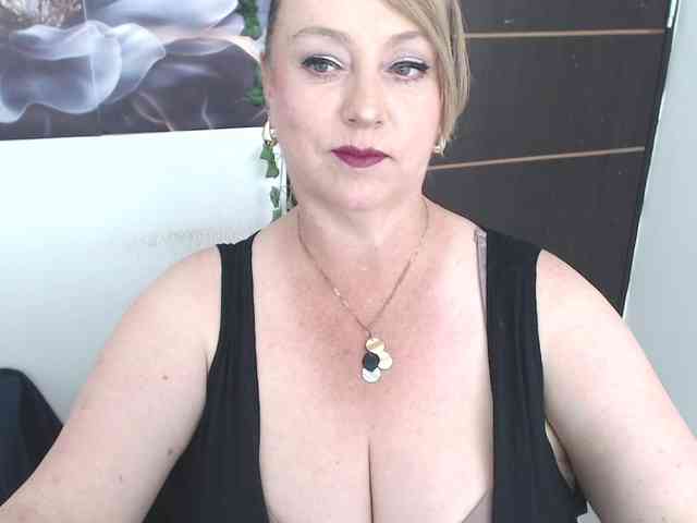 sweetsalo Live Webcam on BongaCams