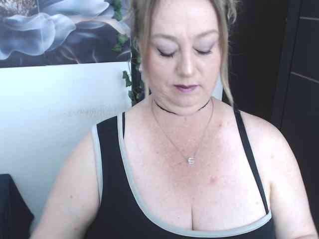 sweetsalo webcam