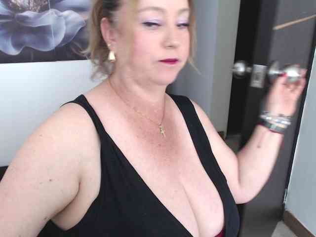 sweetsalo webcam
