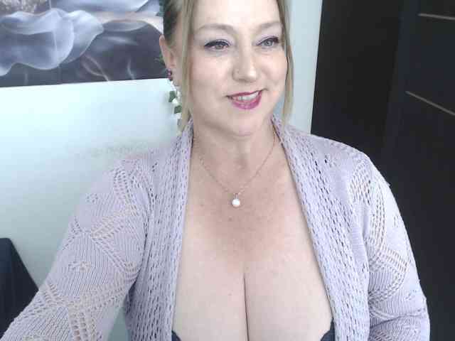Modelo: sweetsalo