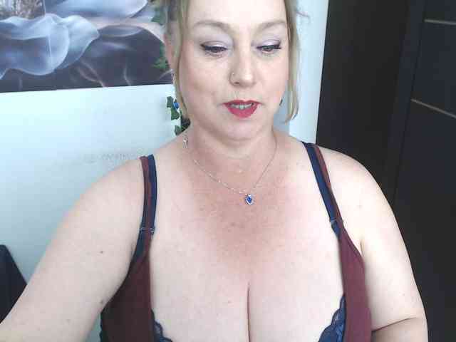 sweetsalo webcam
