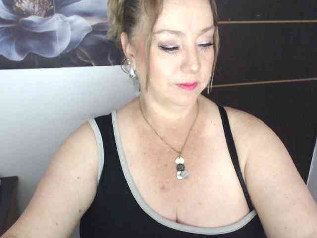 sweetsalo webcam