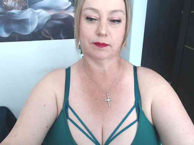 sweetsalo webcam