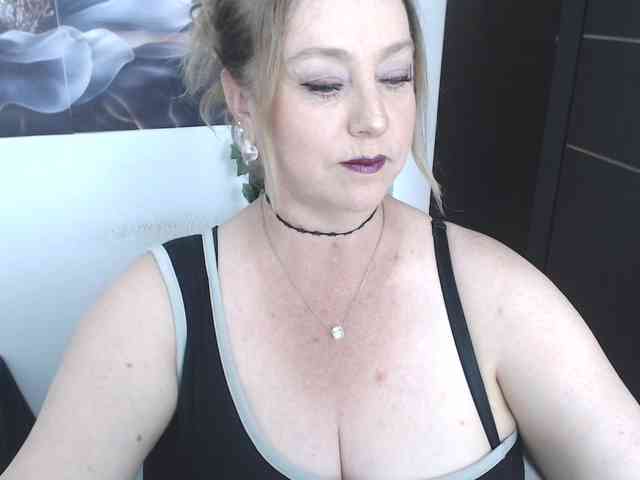 sweetsalo webcam