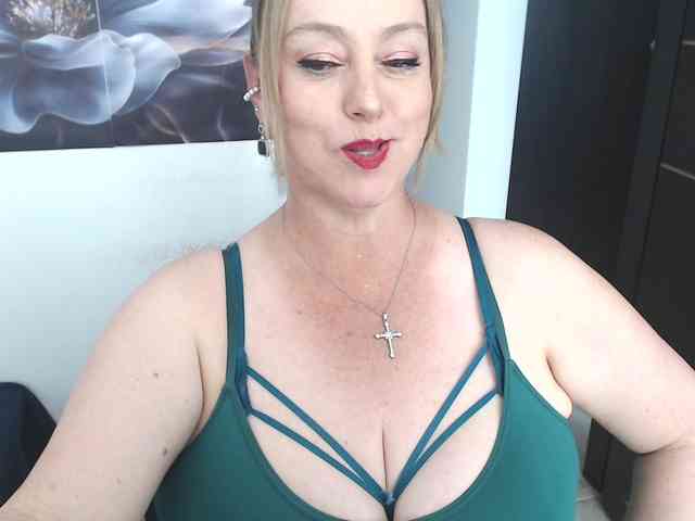 sweetsalo webcam