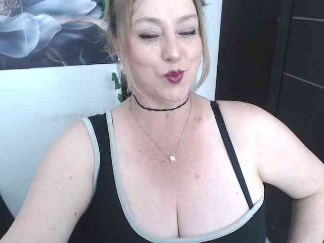 sweetsalo webcam