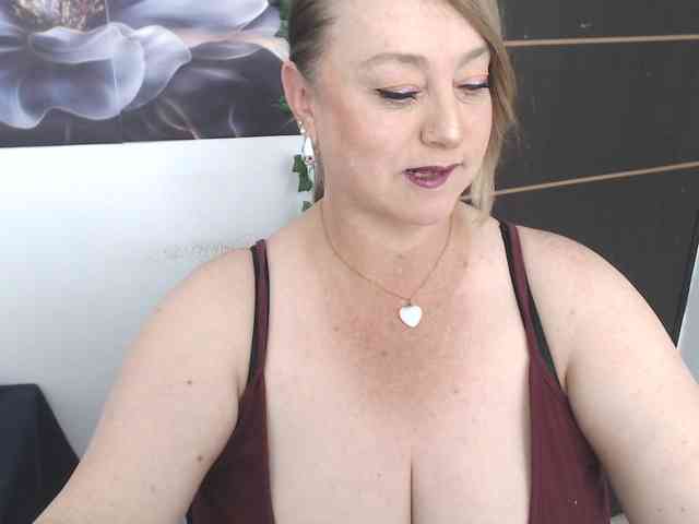 sweetsalo webcam