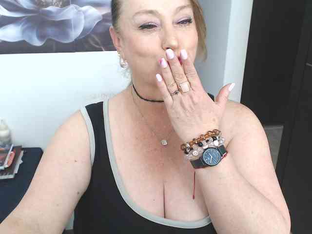 sweetsalo webcam