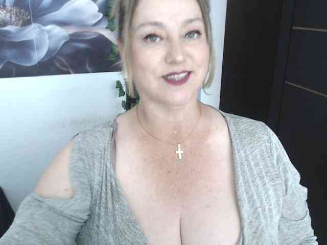sweetsalo webcam
