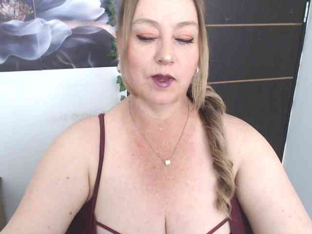 sweetsalo webcam