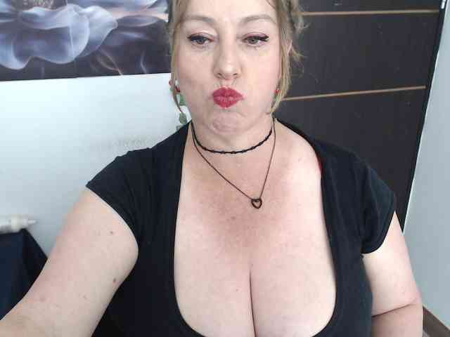 sweetsalo webcam