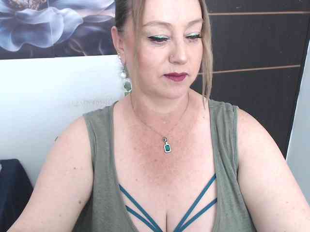 sweetsalo webcam