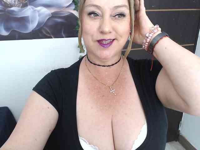 sweetsalo webcam