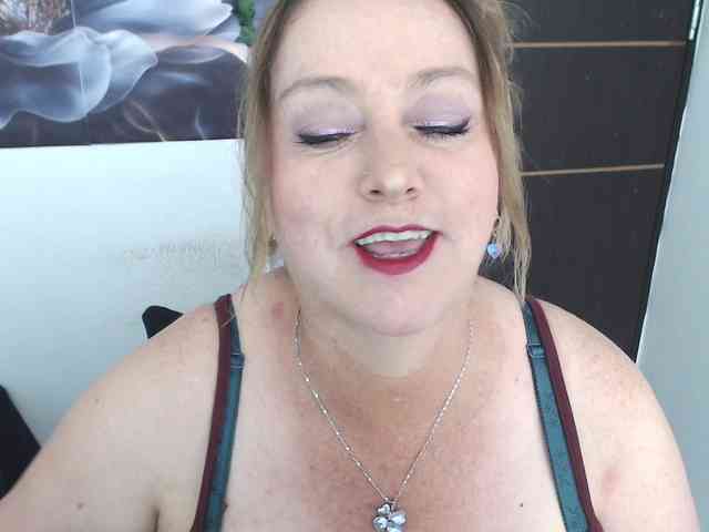 sweetsalo webcam