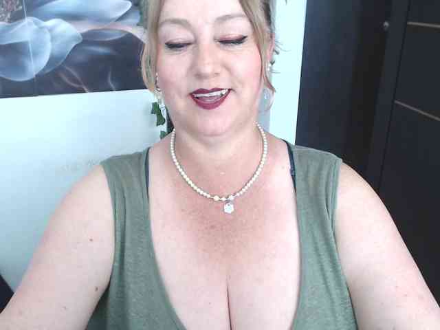 sweetsalo webcam