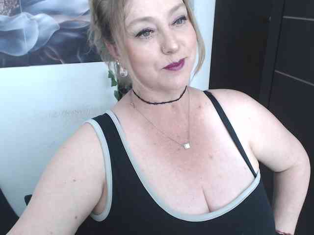 sweetsalo webcam