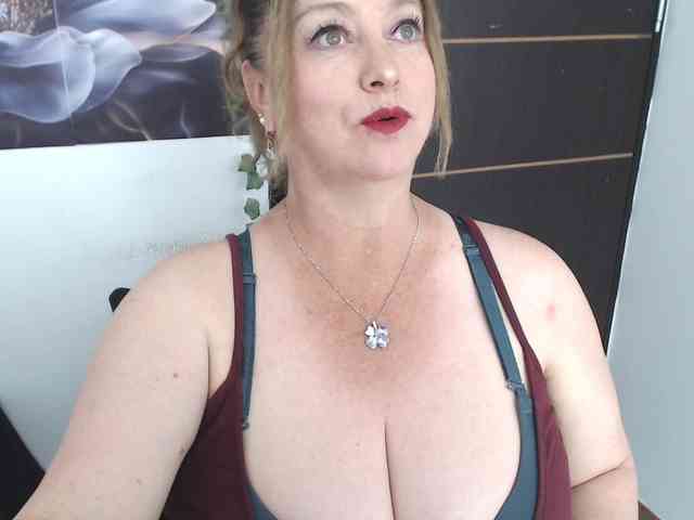 sweetsalo webcam