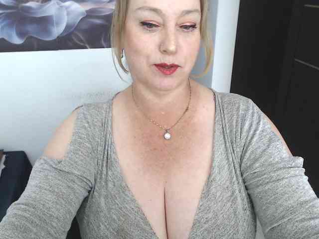 sweetsalo webcam