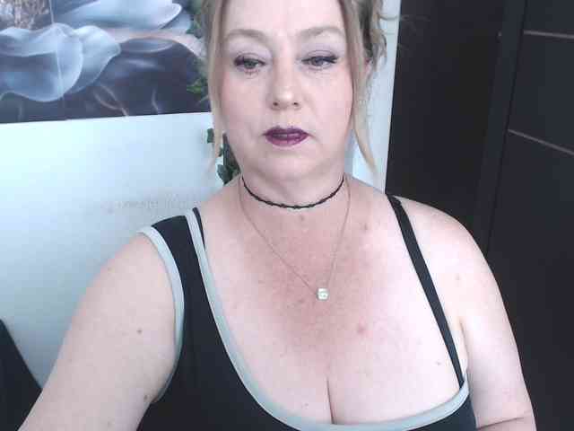 sweetsalo webcam