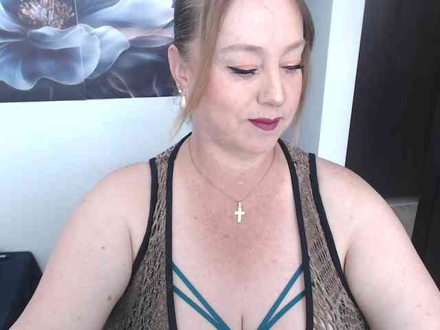 sweetsalo Live Webcam on BongaCams