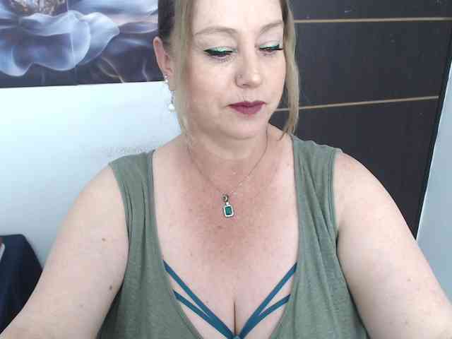 sweetsalo webcam