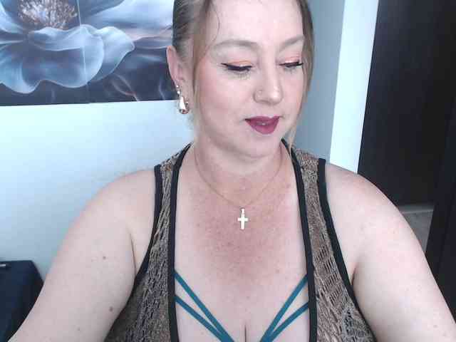 sweetsalo Live Webcam on BongaCams