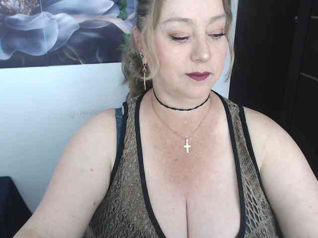 sweetsalo webcam