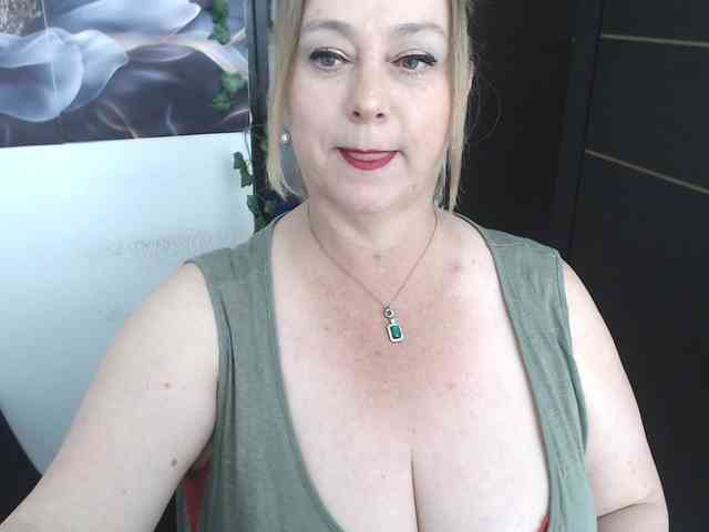 sweetsalo webcam