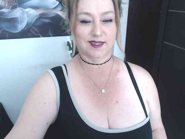 sweetsalo webcam