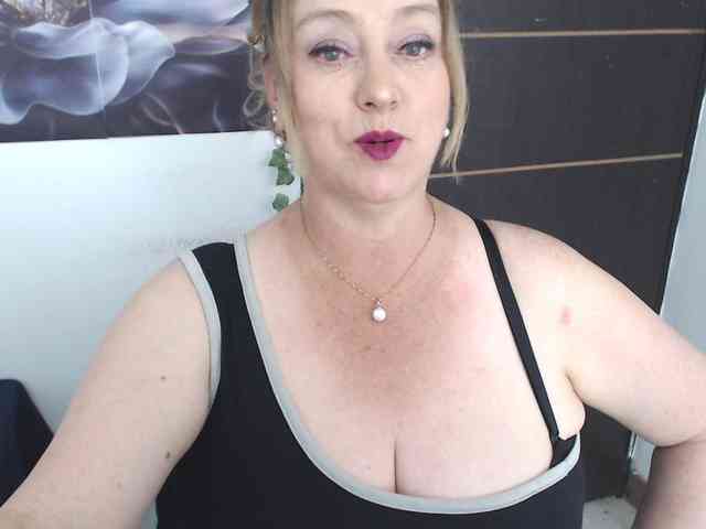 sweetsalo webcam
