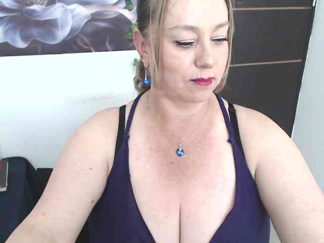 sweetsalo webcam