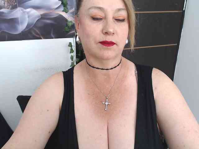 sweetsalo webcam